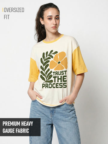 Trust the Process Women's Oversized T-Shirt - Off White/Golden Yellow