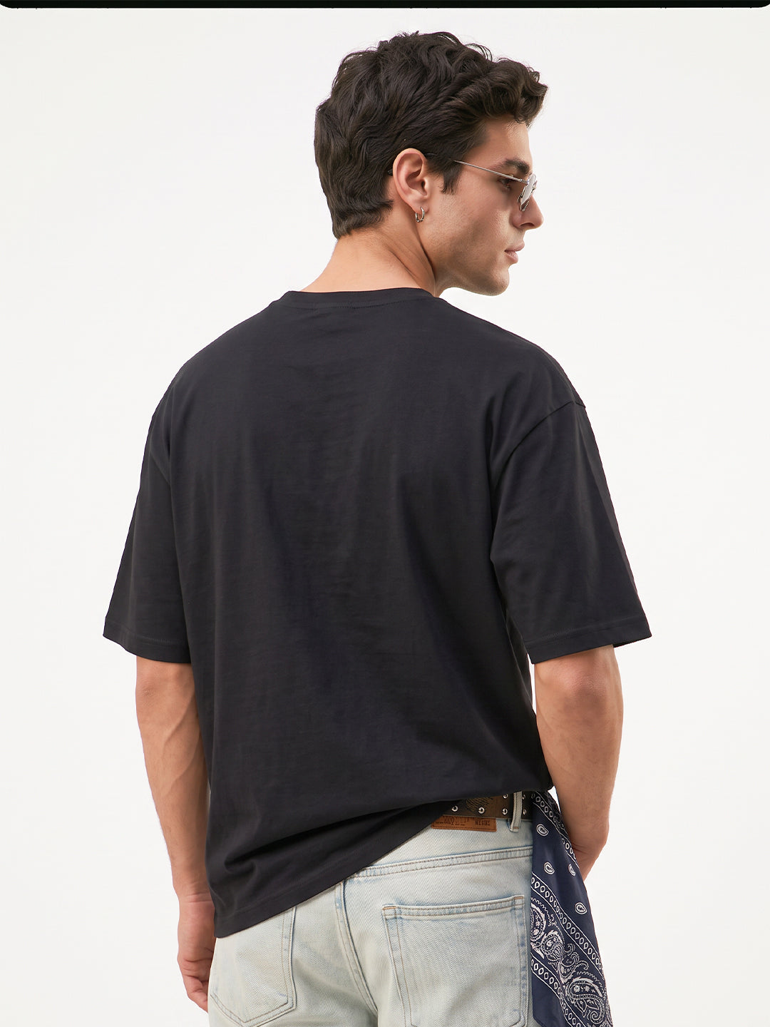 Different Oversized T-Shirt - Black