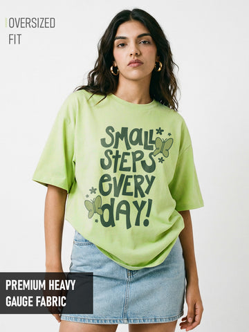 Small Steps Every Day Women's Oversized T-Shirt - Pista Green